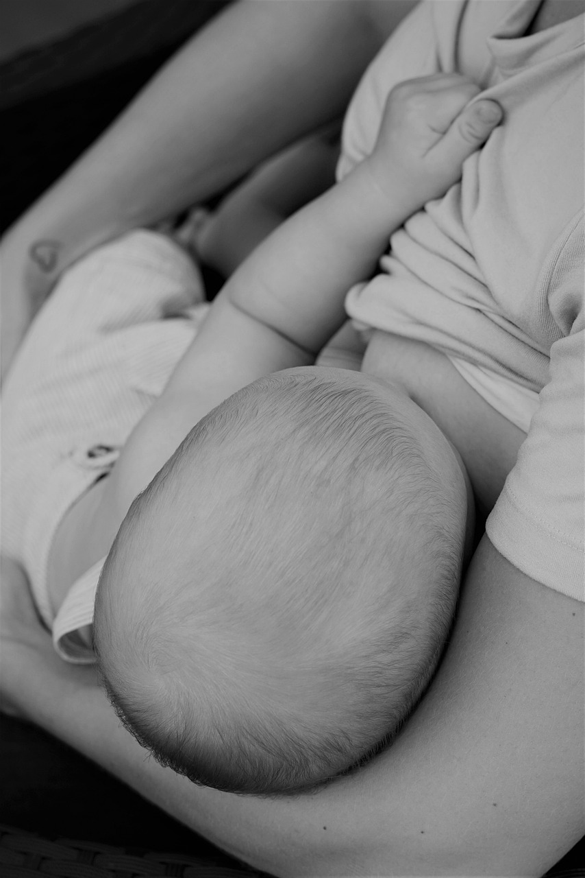 Breastfeeding for baby microbiome